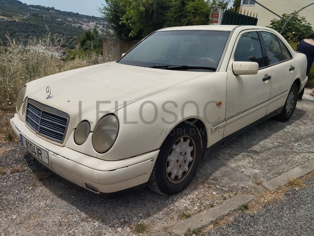 Fotografia 1 de 14: Mercedes-Benz E200 D 2.0 · Ano 1997