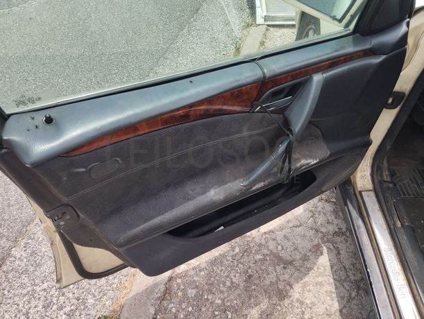 Fotografia 9 de 14: Mercedes-Benz E200 D 2.0 · Ano 1997