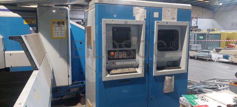 Poncionadora Finn Power SG6 com Guilhotina · Ano 2001