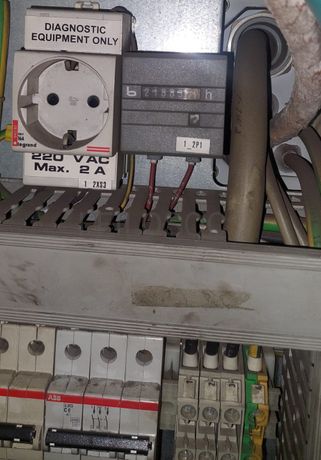 Poncionadora Finn Power SG6 com Guilhotina · Ano 2001