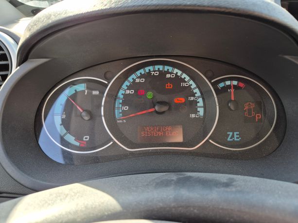 Fotografia 11 de 43: Renault Kangoo · Ano 2016
