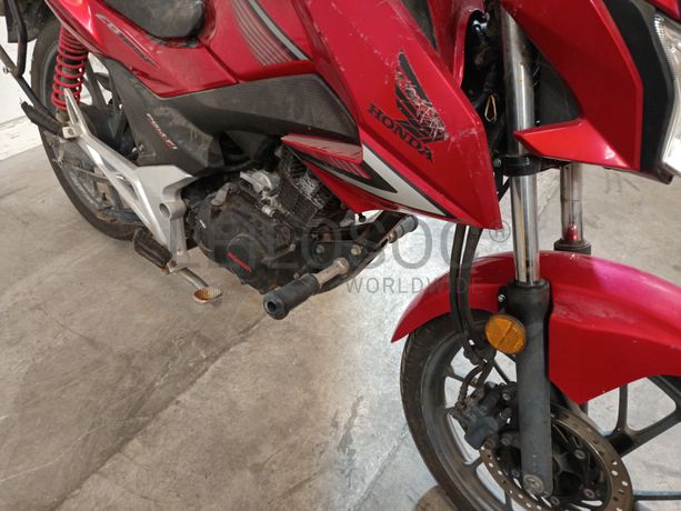 Fotografia 5 de 14: Honda CB 125F · Ano 2017
