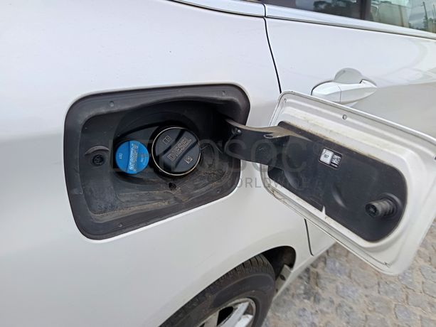 BMW 216 d · Ano 2018