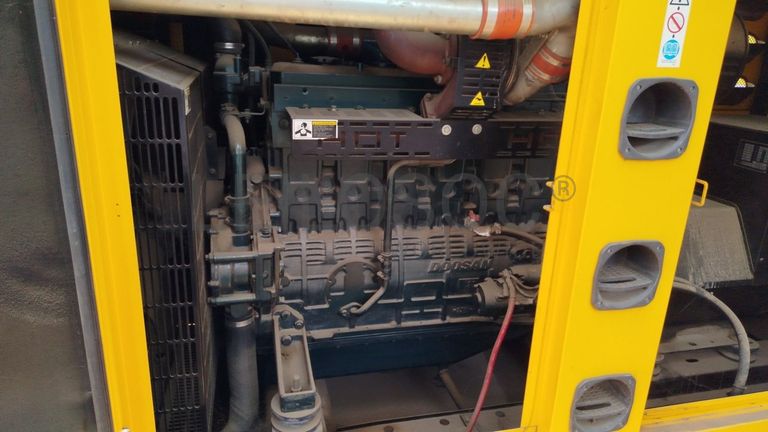 Gerador a diesel AKSA AD275 - 250 kVA - 2020