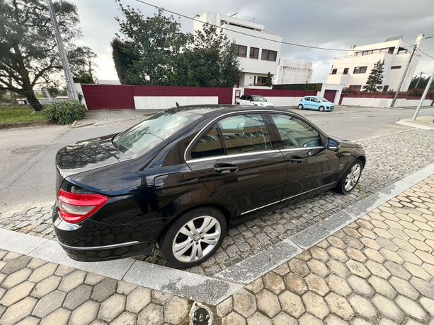 Mercedes-Benz C220 CDI · Ano 2010