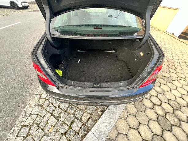 Mercedes-Benz C220 CDI · Ano 2010