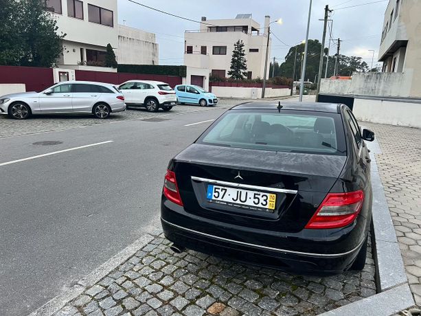 Mercedes-Benz C220 CDI · Ano 2010