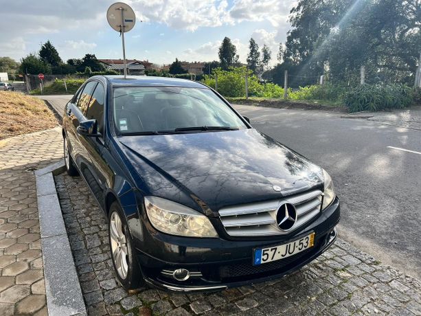 Mercedes-Benz C220 CDI · Ano 2010