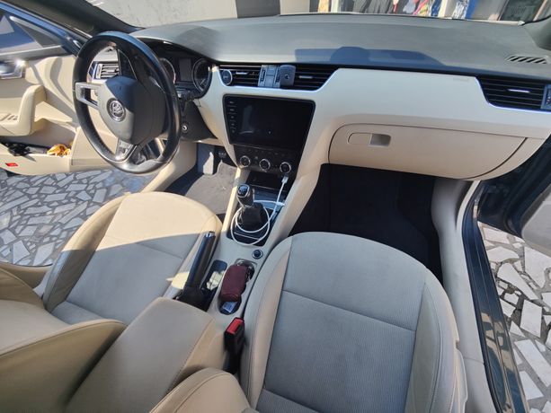 Skoda Octavia 1.6 TDI · Ano 2019