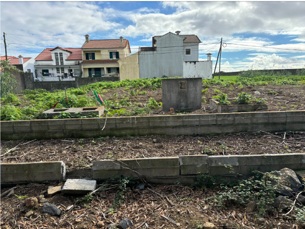 Terreno · Ponta Delgada, Açores