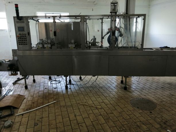 Fotografia 3 de 8: Termoformadora para embalamento de manteiga