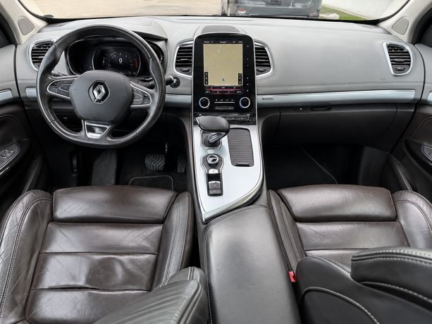 Fotografia 8 de 18: Renault Espace V 1.6 dCi Initiale Paris EDC · Ano 2016