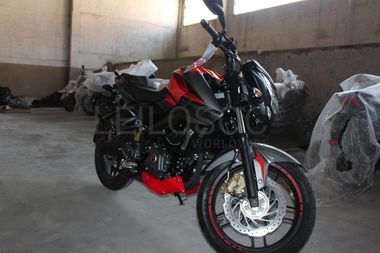Bajaj Pulsar NS 200 FI ABS 