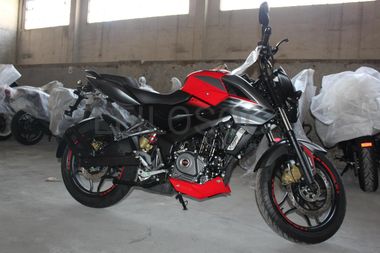 Bajaj Pulsar NS 200 FI ABS 