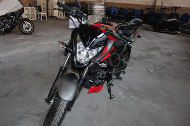 Bajaj Pulsar NS 200 FI ABS 