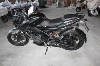 Bajaj Pulsar NS 200 FI ABS 