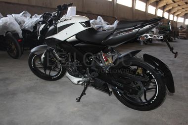 Bajaj Pulsar NS 200 FI ABS 
