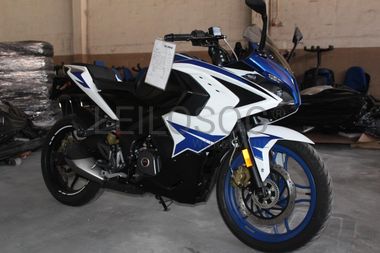 Bajaj Pulsar RS 200 FI ABS 