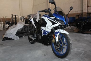 Bajaj Pulsar RS 200 FI ABS 