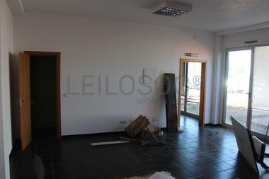 Lotes 1 a 5 · Lojas · Escritórios · Portalegre