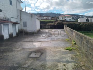 Moradia V4 · Santo Tirso