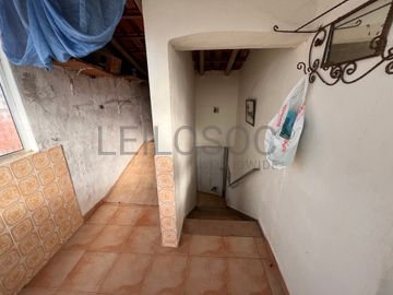 Edifício com 2 pisos · Lagos