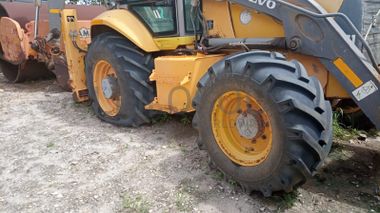 Retroescavadora VOLVO BL71