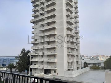 Apartamento T4 · Alfragide, Amadora