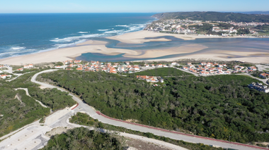 Terreno Urbano com 1.536 m² · Óbidos