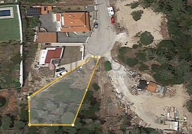 Terreno Urbano com 1.003 m² · Óbidos