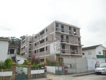 Edifício c/ 5 pisos (Benfeitoria) · Termas de S. Vicente, Penafiel