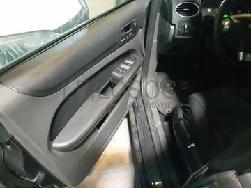 Ford Focus 1.6 TDCI · Ano 2006 