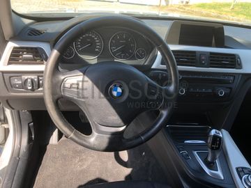 BMW 318 D · Ano 2014 