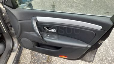 Renault Laguna 2.0 DCI · Ano 2008 