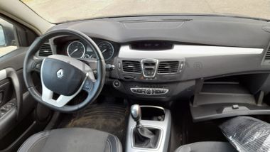 Renault Laguna 2.0 DCI · Ano 2008 