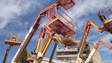 Plataforma elevatória JLG 450AJ SII M