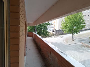 Prédio Urbano em Construção · Gandra, Paredes