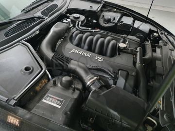 Jaguar XK8 Coupé · Ano 1997 