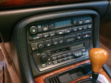 Jaguar XK8 Coupé · Ano 1997 