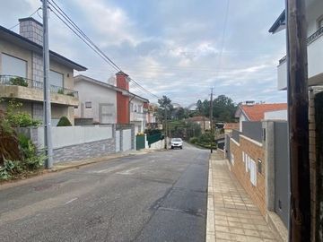 Direito a 1/2 + Meação de 1/2 de Lote para Construção · Gondomar