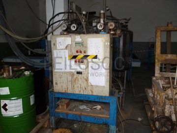 Hidráulica com moldes · Máquina de injeção de politeno · Moldes de Injeção · Moldes de Madeira