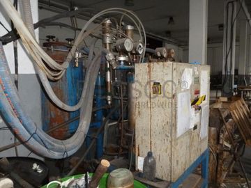 Hidráulica com moldes · Máquina de injeção de politeno · Moldes de Injeção · Moldes de Madeira