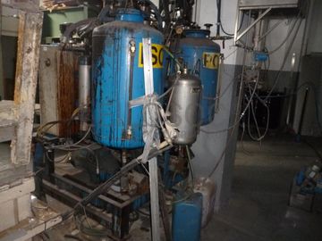 Hidráulica com moldes · Máquina de injeção de politeno · Moldes de Injeção · Moldes de Madeira