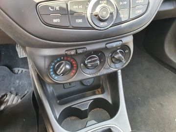 Opel Corsa · Ano 2016