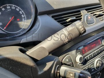 Opel Corsa · Ano 2016