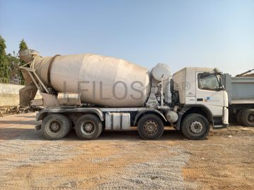 Autobetoneira (9M3) VOLVO FM 12-43 (8x4)