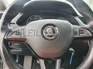 Skoda Superb · Ano 2016