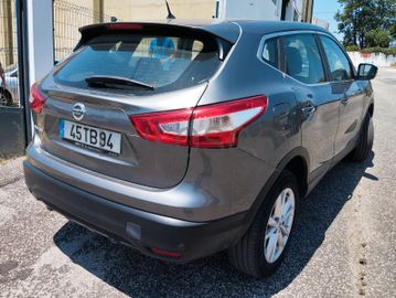 Nissan Qashqai 1.6 DCI · Ano 2017