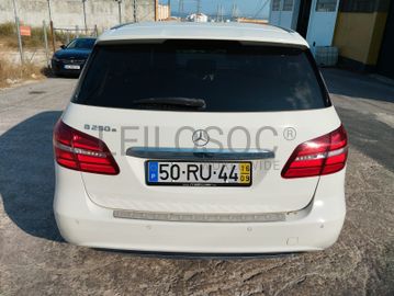 Mercedes-Benz B250e · Ano 2016