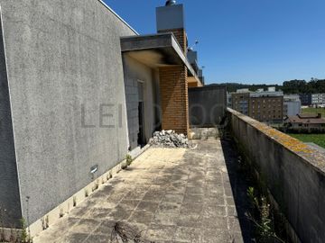 Apartamento T3 Duplex c/ 2 Lugares de Garagem · Trofa